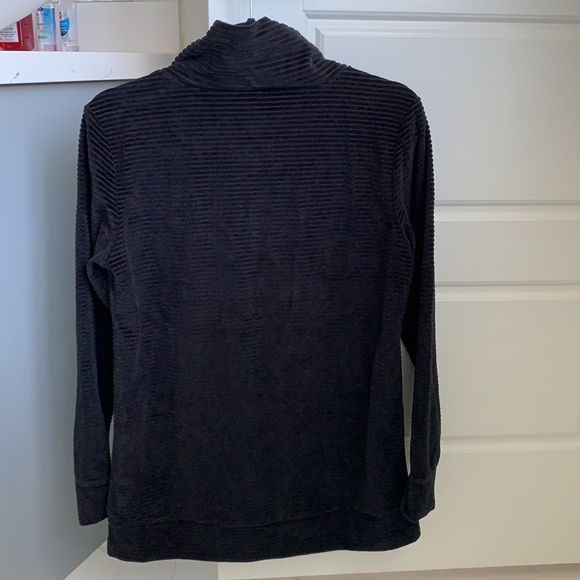 Black Top - Picture 2 of 3